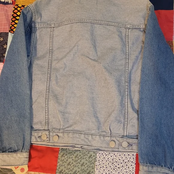 LEVIS Kid's 2 Tone Denim Jacket! BNWT!